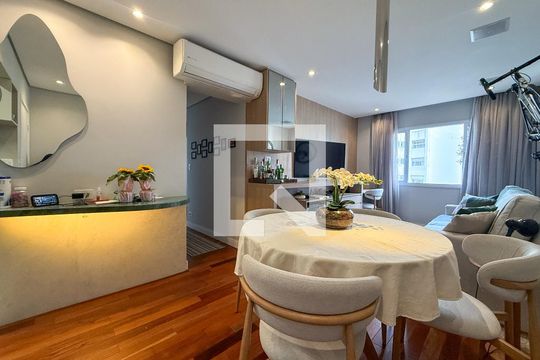 Apartamento à venda com 3 quartos, 65m² em Aclimação, São Paulo