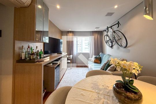Apartamento à venda com 3 quartos, 65m² em Aclimação, São Paulo