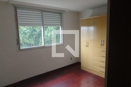 Quarto de apartamento à venda com 2 quartos, 130m² em Medianeira, Porto Alegre