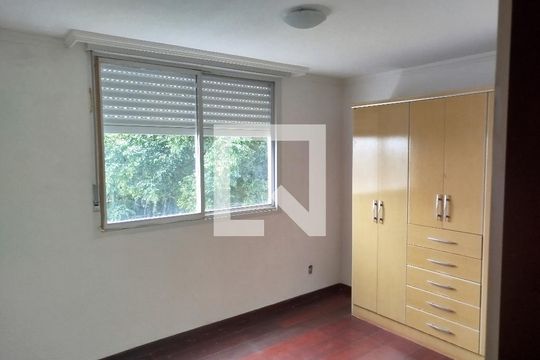 Quarto de apartamento à venda com 2 quartos, 130m² em Medianeira, Porto Alegre