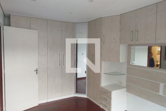Quarto de apartamento à venda com 2 quartos, 130m² em Medianeira, Porto Alegre