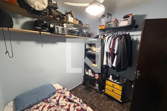 Quarto de casa à venda com 6 quartos, 255m² em Vila Sacadura Cabral, Santo André