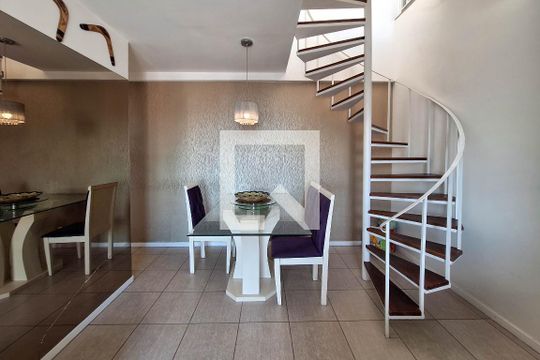 Sala 1 de apartamento à venda com 3 quartos, 130m² em Centro, Niterói