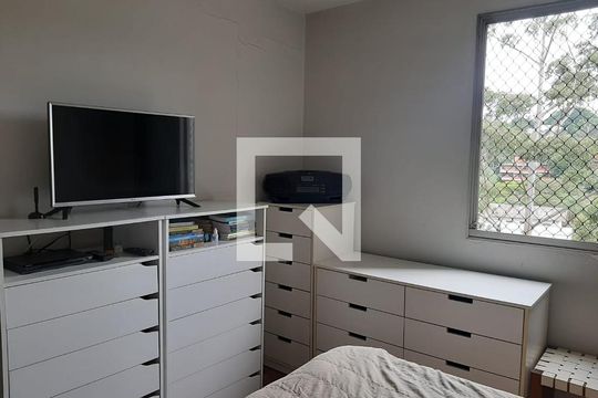 Quarto de apartamento à venda com 4 quartos, 98m² em Vila Pirajussara, São Paulo