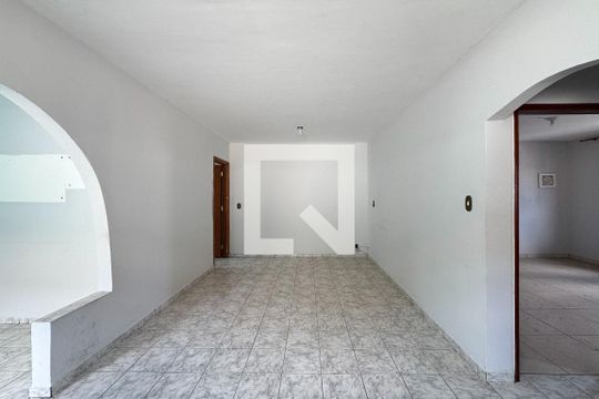 Sala de casa para alugar com 4 quartos, 332m² em Bairro dos Casa, São Bernardo do Campo