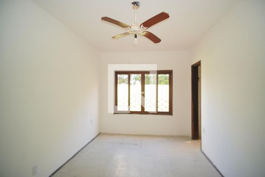 Quarto 1 de casa à venda com 2 quartos, 140m² em Chácara das Pedras, Porto Alegre