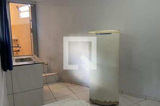 Kitnet de kitnet/studio para alugar com 1 quarto, 25m² em Vila Dalva, São Paulo