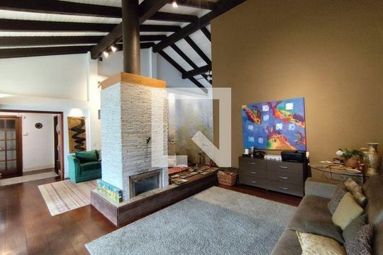 Sala de casa para alugar com 3 quartos, 326m² em Cavalhada, Porto Alegre