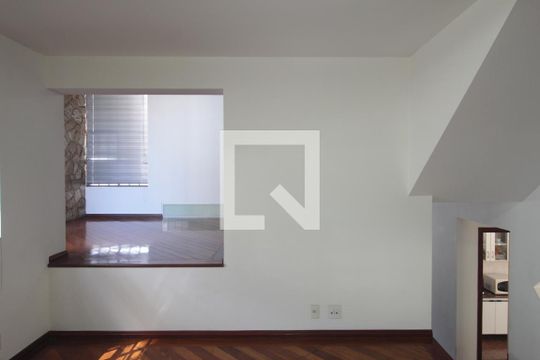 Sala 2 de casa à venda com 5 quartos, 497m² em Ouro Preto, Belo Horizonte