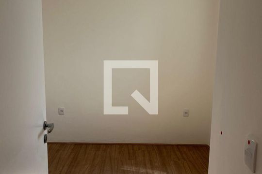 Quarto de apartamento para alugar com 2 quartos, 33m² em Várzea da Barra Funda, São Paulo