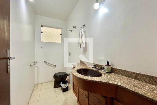Lavabo de casa à venda com 5 quartos, 750m² em Planalto Paulista, São Paulo
