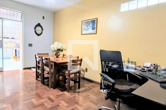 Casa à venda com 6 quartos, 400m² em Renascença, Belo Horizonte