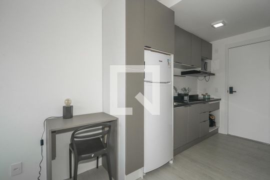 Sala / Quarto / Cozinha de kitnet/studio à venda com 0 quarto, 27m² em Boa Vista, Porto Alegre
