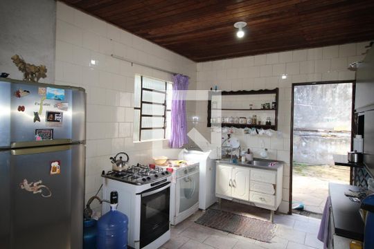 Sala/Cozinha de casa para alugar com 2 quartos, 90m² em Costa E Silva, Porto Alegre
