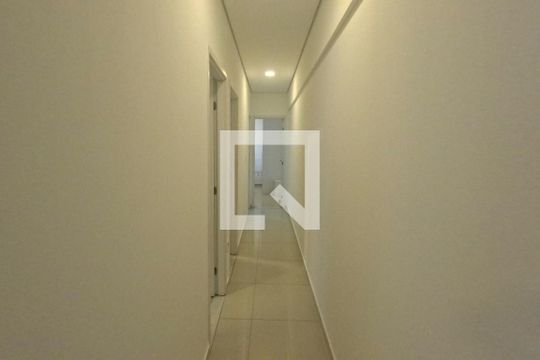 Corredor para os quartos de apartamento para alugar com 3 quartos, 82m² em José Menino, Santos