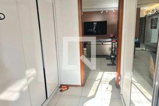 Quarto de apartamento à venda com 2 quartos, 100m² em Petrópolis, Porto Alegre