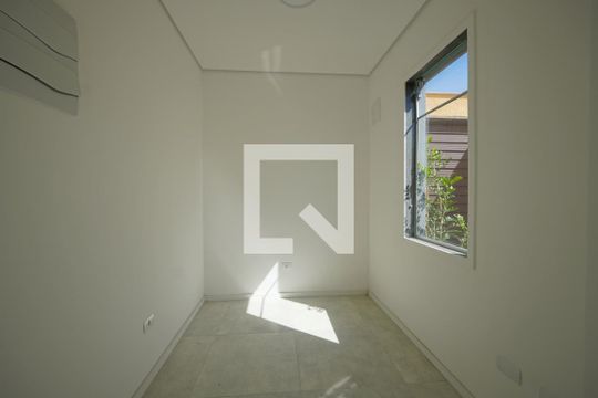 Sala de casa de condomínio para alugar com 3 quartos, 115m² em Vila Monumento, São Paulo