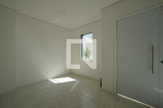 Sala de casa de condomínio para alugar com 3 quartos, 120m² em Vila Monumento, São Paulo