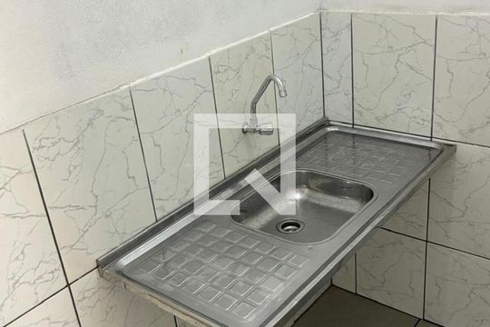 Cozinha de kitnet/studio para alugar com 1 quarto, 20m² em Jardim Maia, São Paulo
