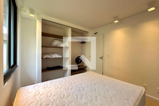 Quarto 2 de casa para alugar com 8 quartos, 780m² em Campeche Leste, Florianópolis