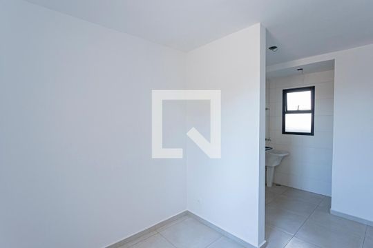 Sala, cozinha e área de serviço de apartamento à venda com 1 quarto, 45m² em Vila Santa Edwiges, São Paulo