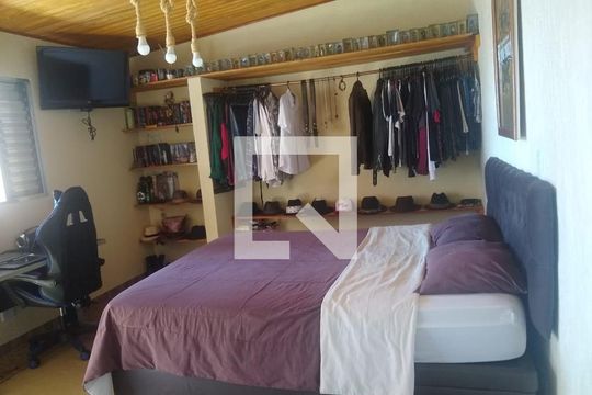 Quarto de casa à venda com 3 quartos, 132m² em Vila rica, São Paulo