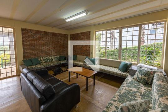 Sala 1 de casa de condomínio para alugar com 4 quartos, 2100m² em Morro do Chapéu, Nova Lima
