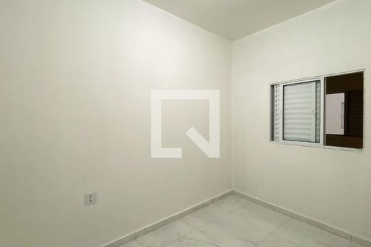Quarto 1 de casa para alugar com 2 quartos, 70m² em Vila Marieta, São Paulo