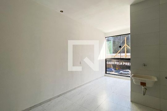 Sala/cozinha de casa para alugar com 2 quartos, 70m² em Vila Marieta, São Paulo
