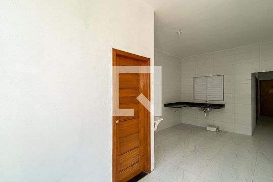 Sala/cozinha de casa para alugar com 2 quartos, 70m² em Vila Marieta, São Paulo