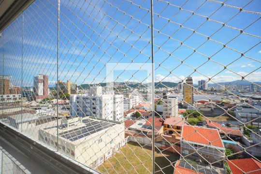 Vista da Sala de apartamento para alugar com 3 quartos, 117m² em Barreiros, São José