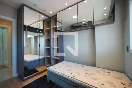 Suíte 1 de apartamento para alugar com 3 quartos, 117m² em Barreiros, São José