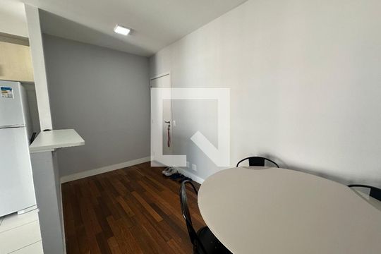 Sala de apartamento à venda com 1 quarto, 50m² em Melville Empresarial Ii, Barueri