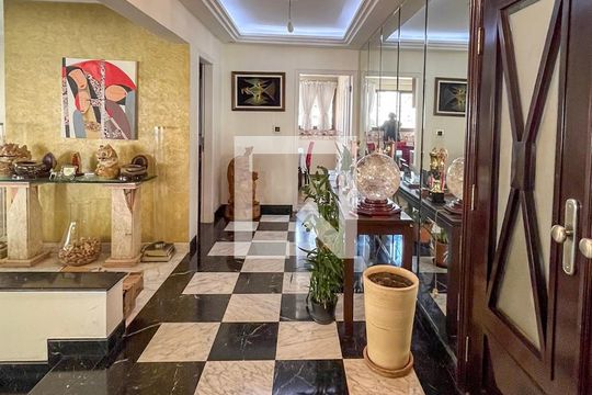 Entrada de apartamento à venda com 5 quartos, 288m² em Aclimação, São Paulo