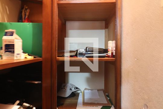 Quarto 1 Closet de casa à venda com 4 quartos, 182m² em Jardim Sao Francisco, São Bernardo do Campo