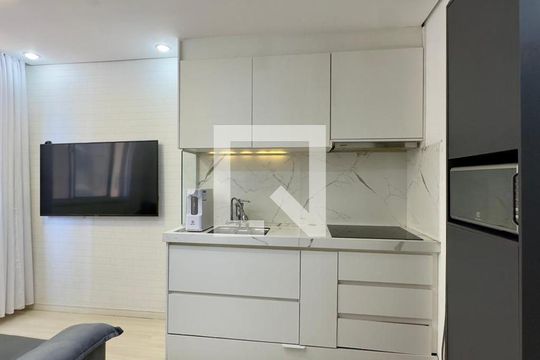 Sala de apartamento para alugar com 1 quarto, 24m² em Vila Santa Catarina, São Paulo