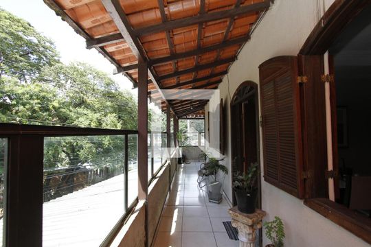 Varanda da Sala de casa para alugar com 4 quartos, 280m² em Nova Gameleira, Belo Horizonte