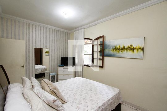 Quarto 1 de casa para alugar com 4 quartos, 280m² em Nova Gameleira, Belo Horizonte
