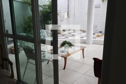 Entrada de casa para alugar com 3 quartos, 300m² em Jardim Placaford, Salvador