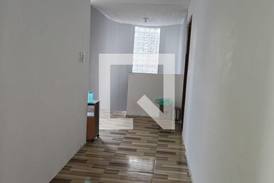 Corredor de casa para alugar com 3 quartos, 300m² em Jardim Placaford, Salvador