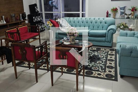 Sala de casa para alugar com 3 quartos, 300m² em Jardim Placaford, Salvador