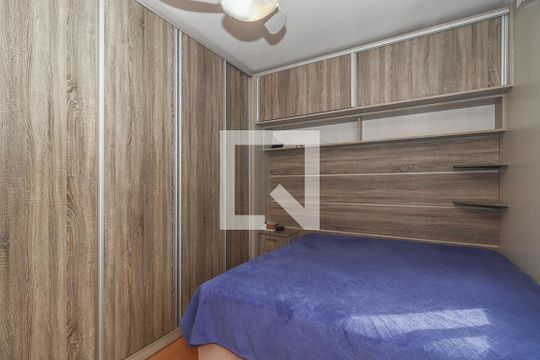 Quarto de apartamento à venda com 1 quarto, 45m² em Vila Ipiranga, Porto Alegre