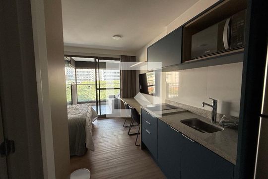 Cozinha/Quarto de kitnet/studio para alugar com 1 quarto, 31m² em Higienópolis, São Paulo