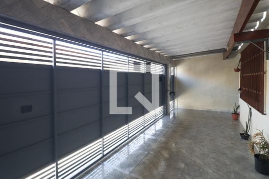Casa à venda com 2 quartos, 73m² em Jardim Modelo, São Paulo