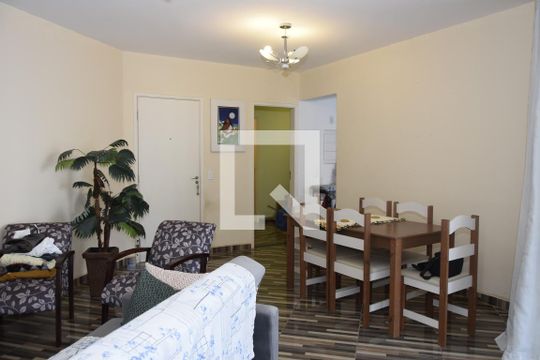 Apartamento para alugar com 2 quartos, 82m² em Jardim Branca Flor, Embu das Artes