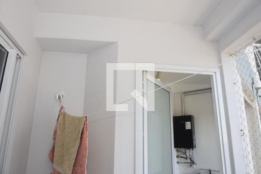 Apartamento para alugar com 2 quartos, 82m² em Jardim Branca Flor, Embu das Artes