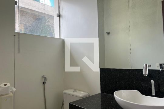 Casa para alugar com 7 quartos, 720m² em Santa Lúcia, Belo Horizonte