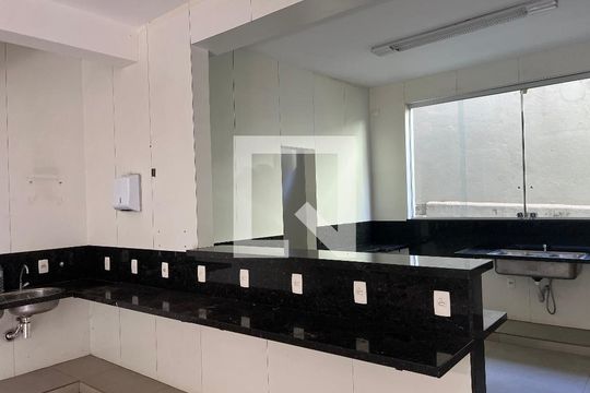 Casa para alugar com 7 quartos, 720m² em Santa Lúcia, Belo Horizonte