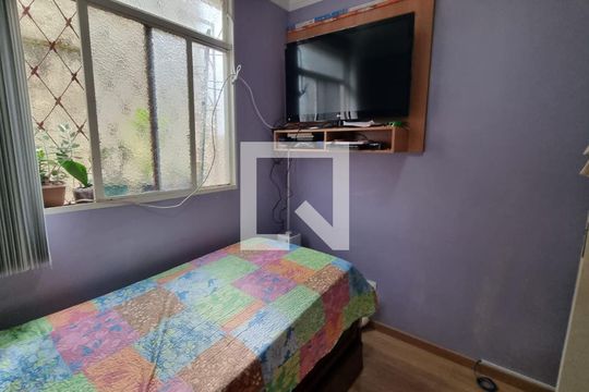 Quarto de apartamento à venda com 3 quartos, 55m² em Sagrada Família, Belo Horizonte