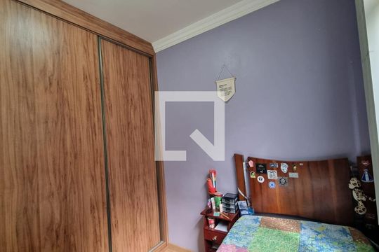 Quarto de apartamento à venda com 3 quartos, 55m² em Sagrada Família, Belo Horizonte